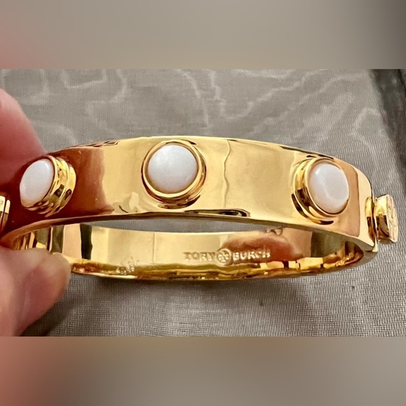 š Tory Burch Authentic Bracelet At Awesome Prices To Buy Now & Save - Picture 3 of 14